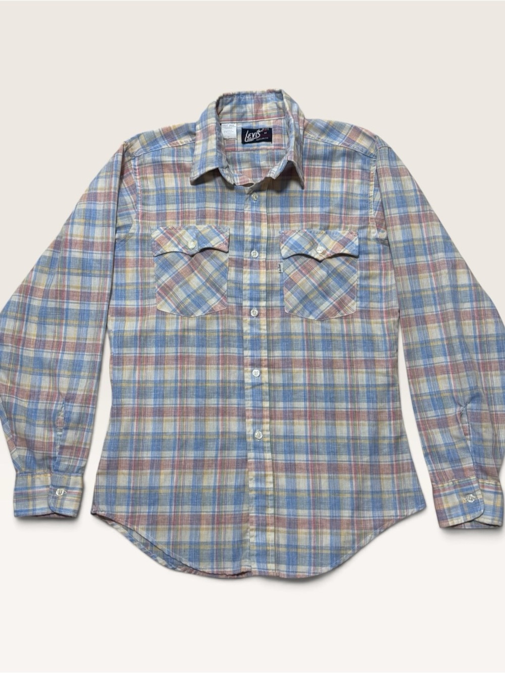 Vintage Levi’s Plaid Button Up Shirt Medium Made in USA Fortrel